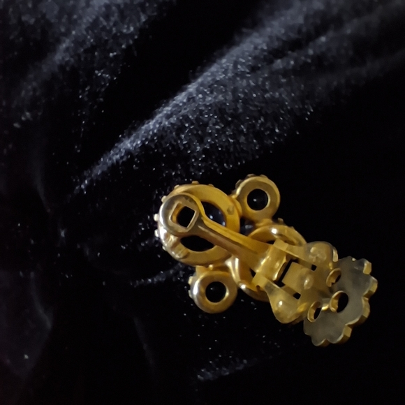 Elegant Vintage Blue and Gold Clip On Earrings - Picture 4 of 5